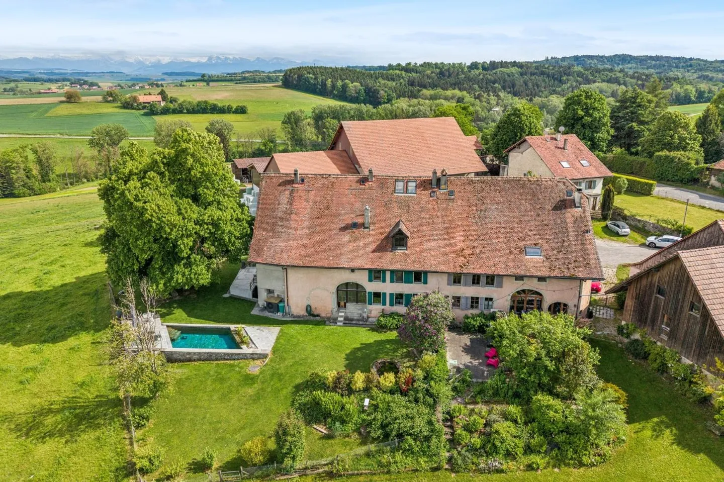 Ein außergewöhnliches Anwesen im Herzen der Waadtländer Landschaft - Foto 1 von 13