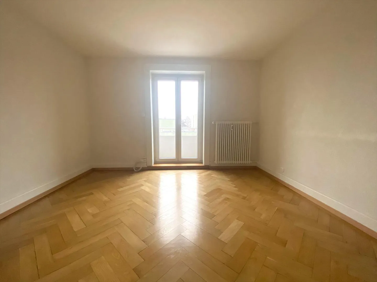 Appartamento di 3,5 locali con balcone che offre una bella vista sul lago - Foto 5 di 7