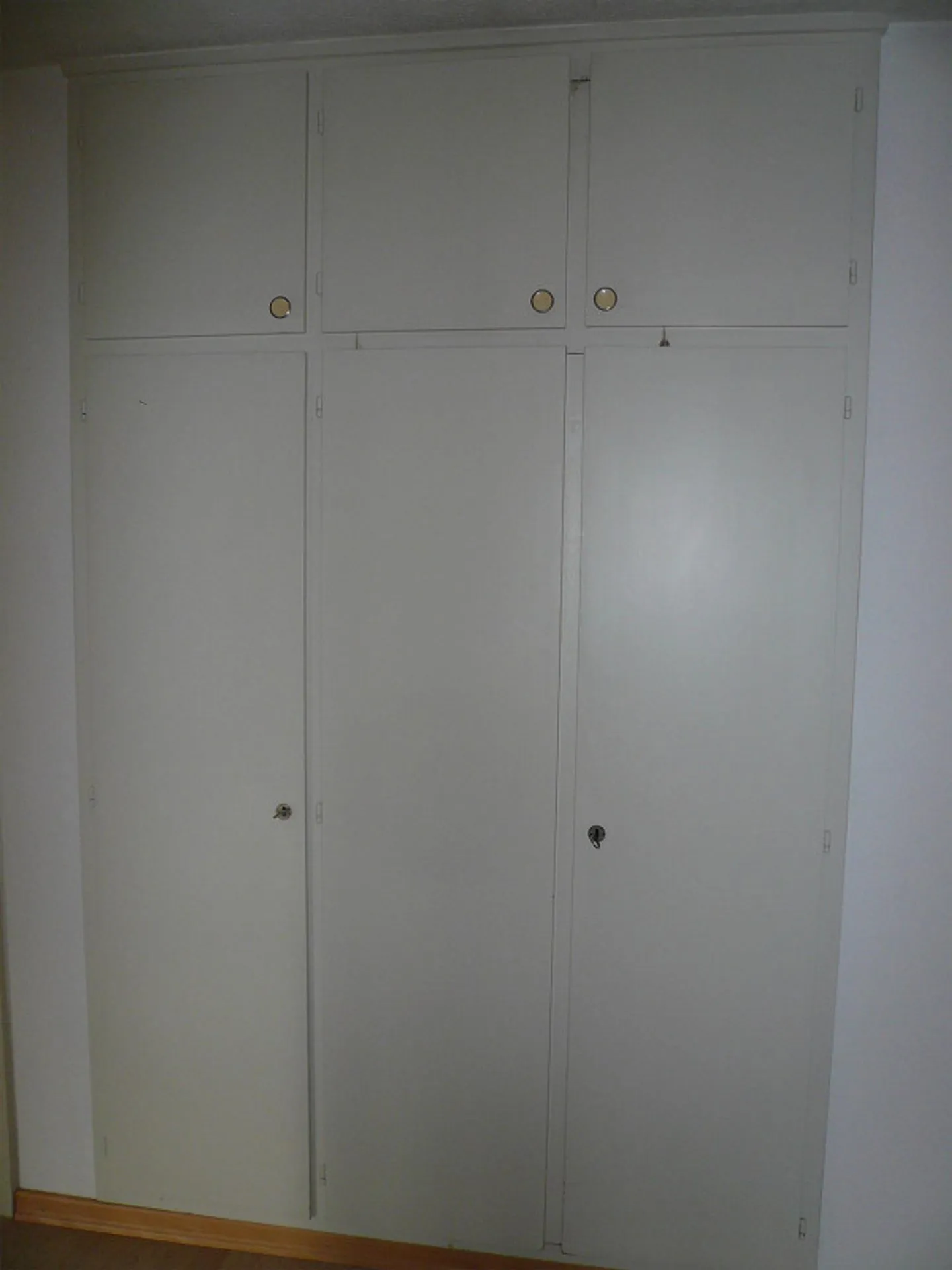 Cozy 4-Room Apartment with Lake View for Rent - Photo 20 of 20