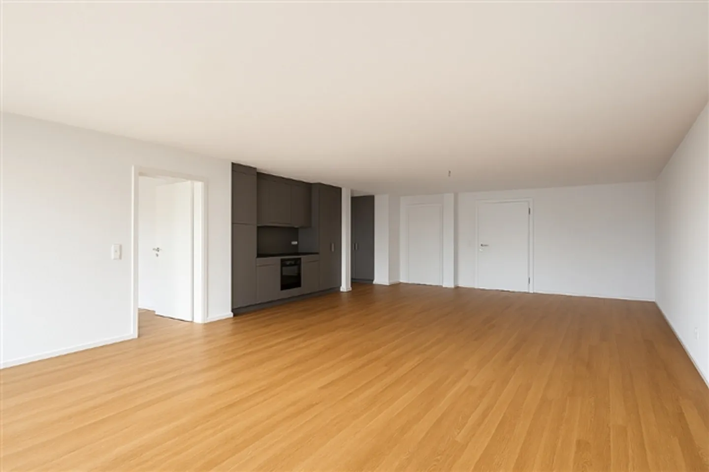 Appartamento moderno di 2,5 stanze nel centro città - Foto 2 di 7