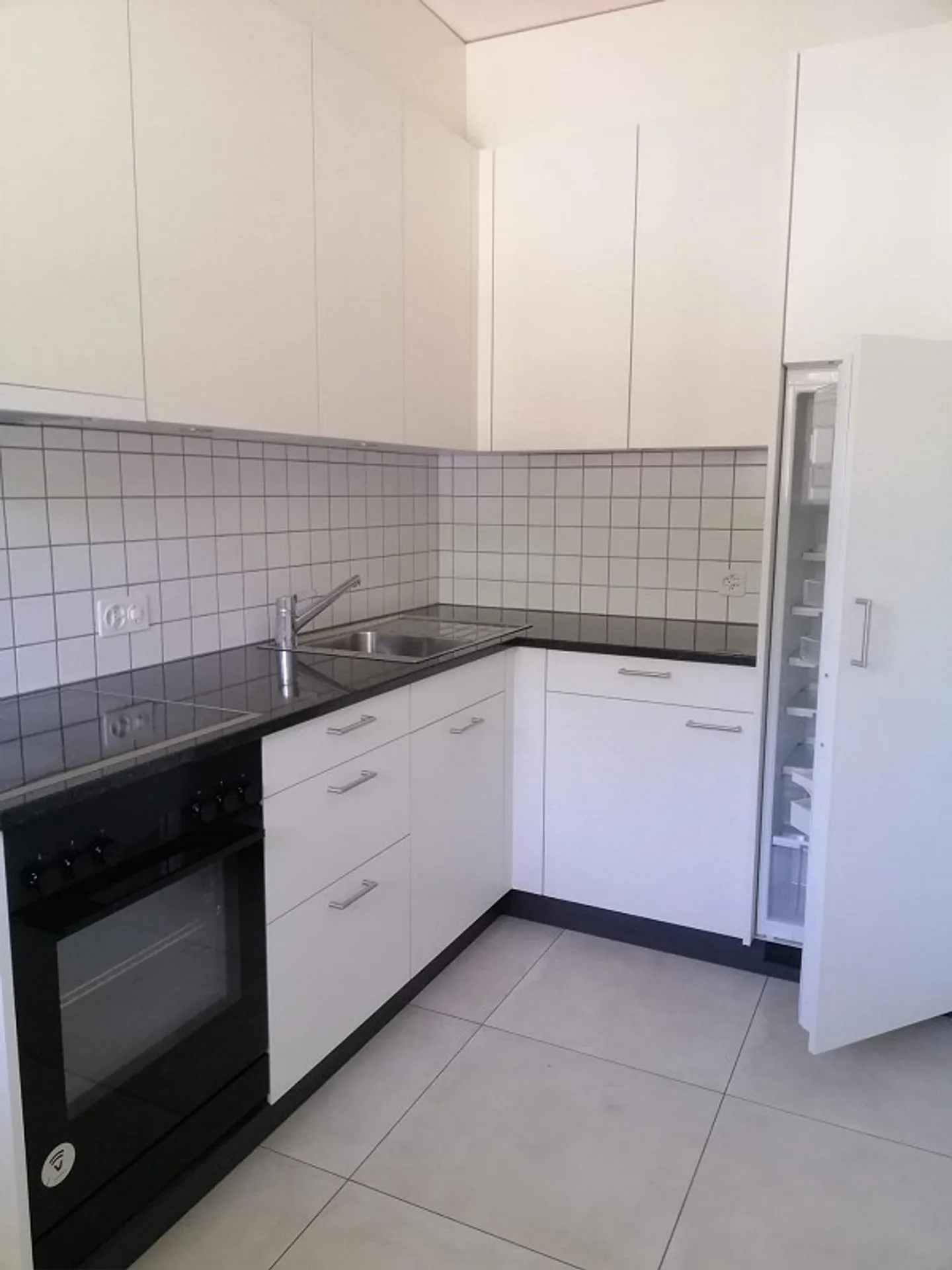 Appartement de 4 pièces dans un quartier calme - Photo 4 sur 5