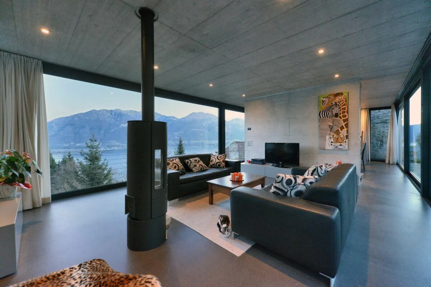 ZU VERKAUFEN IN BRIONE SOPRA MINUSIO - Exklusive Einfamilienhaus mit Seeblick (auch als Zweitwohnsitz) - Foto 7 von 25