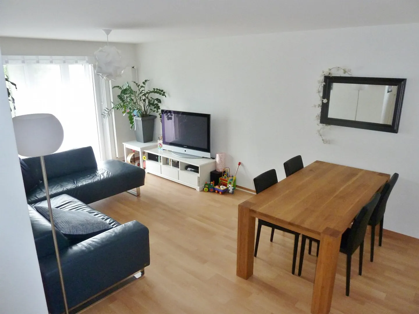 Modern Apartment in Thun - Photo 2 of 7