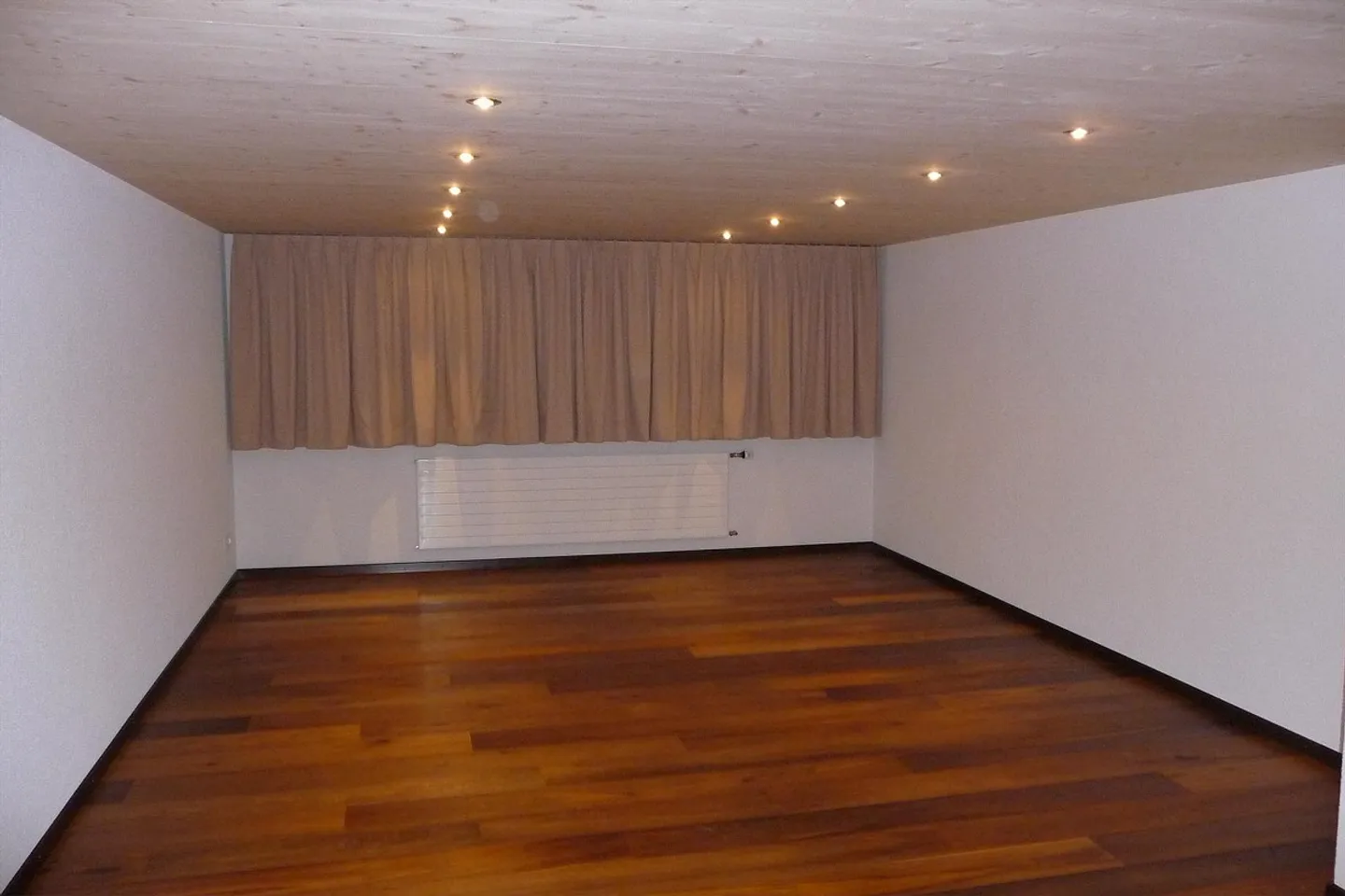 Charmante appartement de 4,5 pièces - proche de la nature et abordable - Photo 4 sur 14
