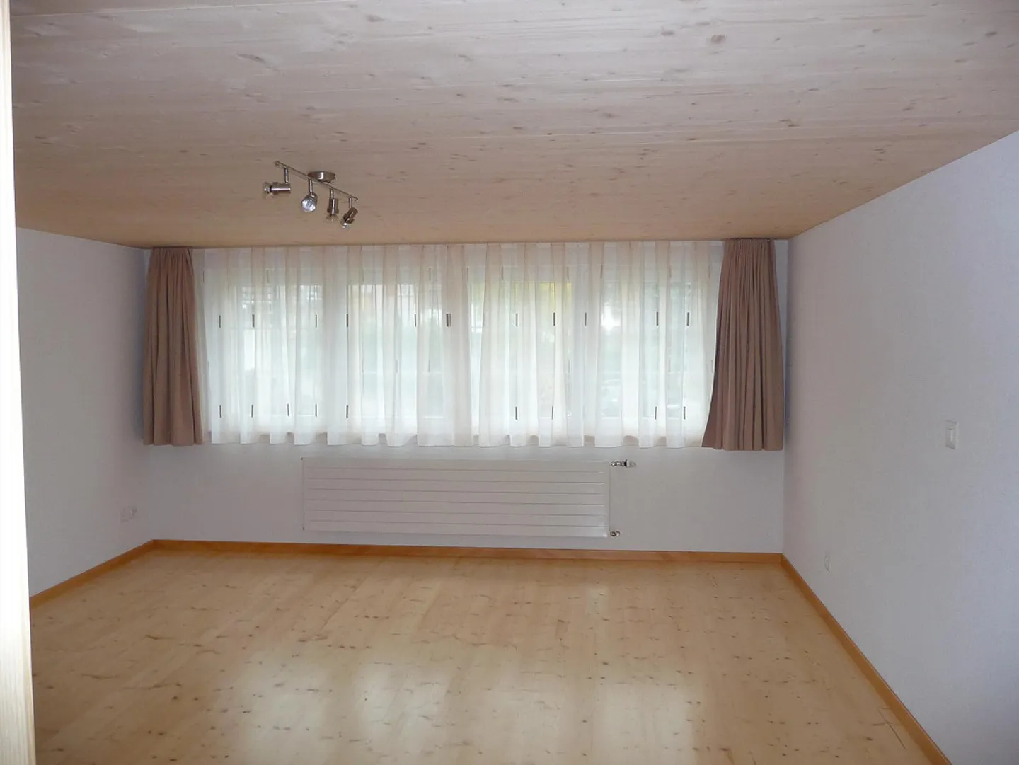 Charmante appartement de 4,5 pièces - proche de la nature et abordable - Photo 10 sur 14