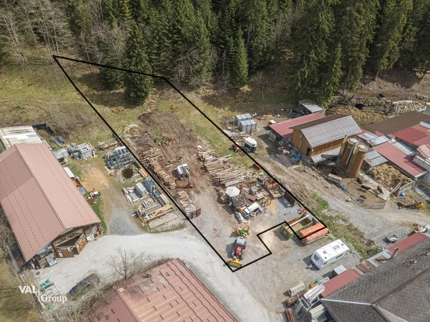 Exploitez le plein potentiel de cette propriété - Photo 1 sur 6