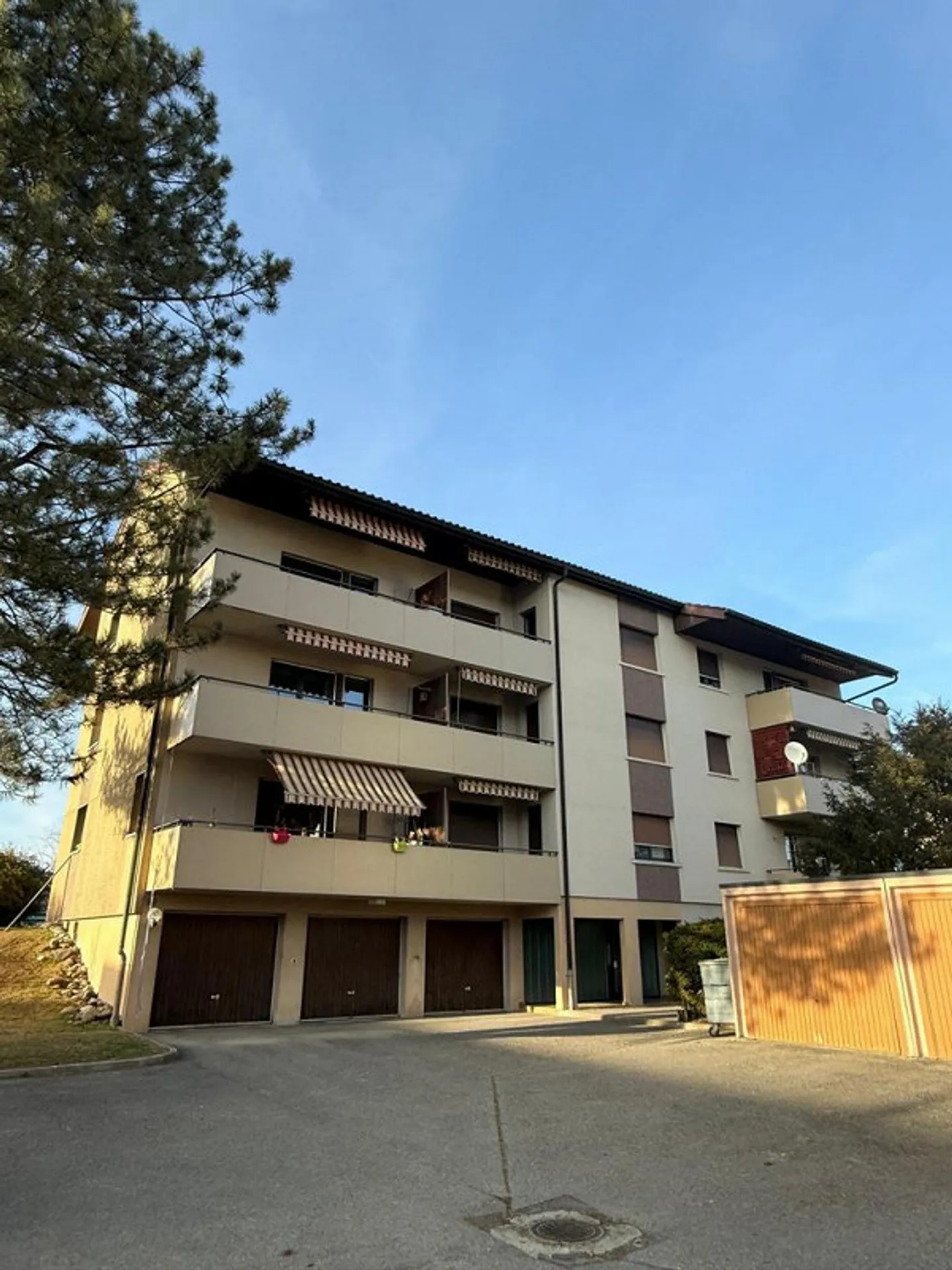 Garagenbox in St. Ursen zu vermieten - Foto 2 von 2