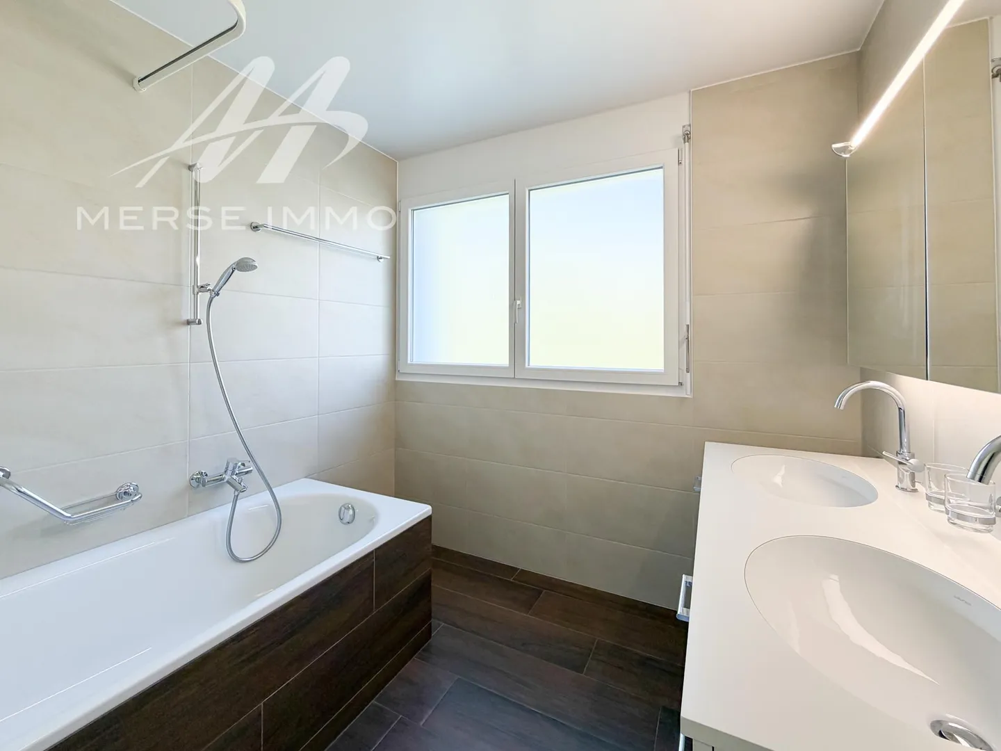 Charming Attic Apartment - Photo 11 of 14