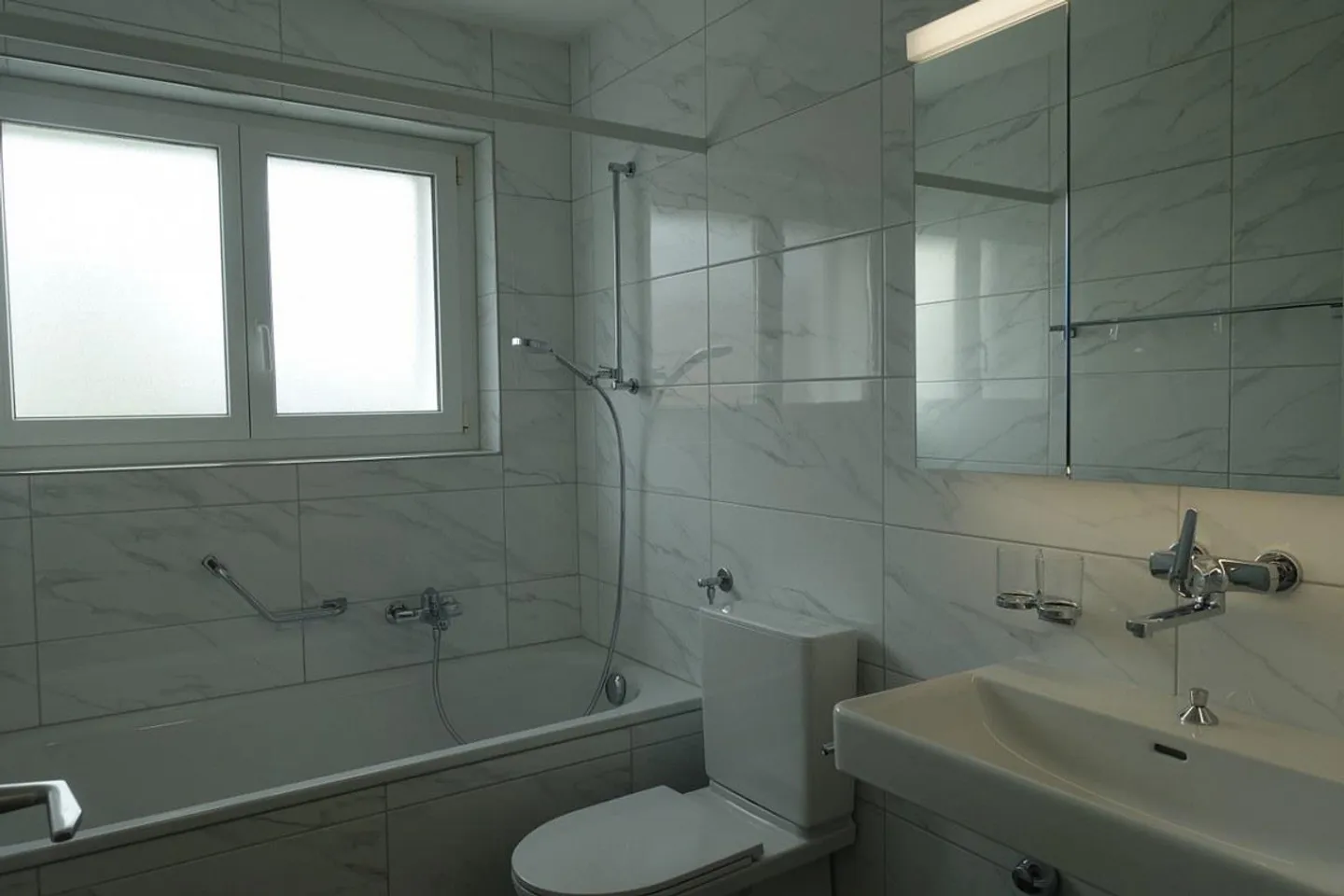 Single Apartment - Photo 13 of 15