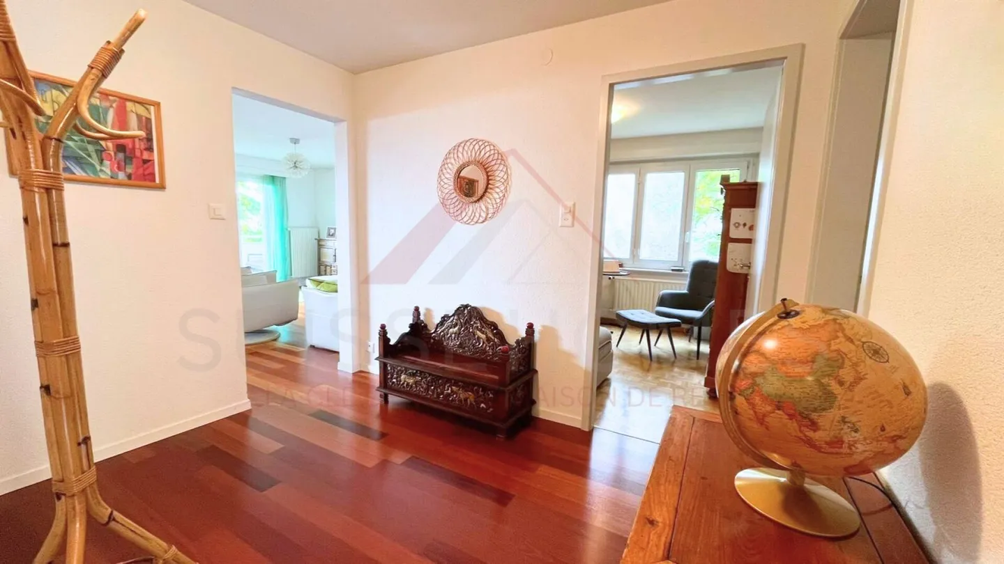Exceptional lake view - Superb 4.5 room apartment of 128 m² with garage and high-end finishes in Neuchâtel - Photo 4 of 20