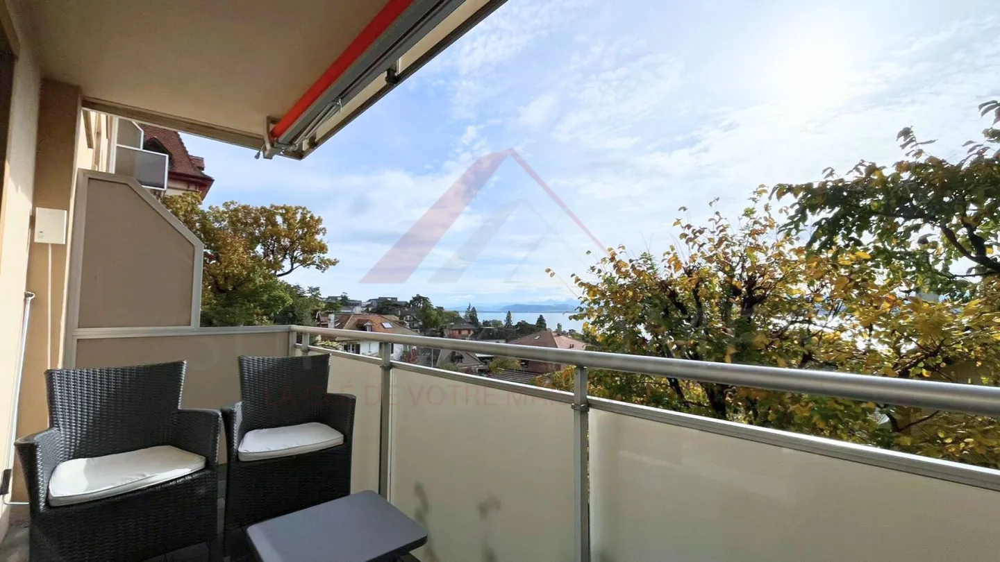 Exceptional lake view - Superb 4.5 room apartment of 128 m² with garage and high-end finishes in Neuchâtel - Photo 5 of 20
