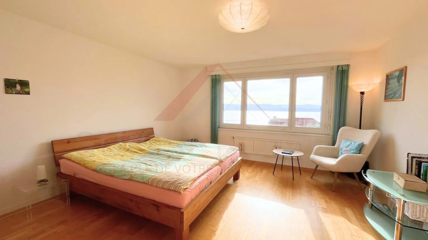Exceptional lake view - Superb 4.5 room apartment of 128 m² with garage and high-end finishes in Neuchâtel - Photo 12 of 20