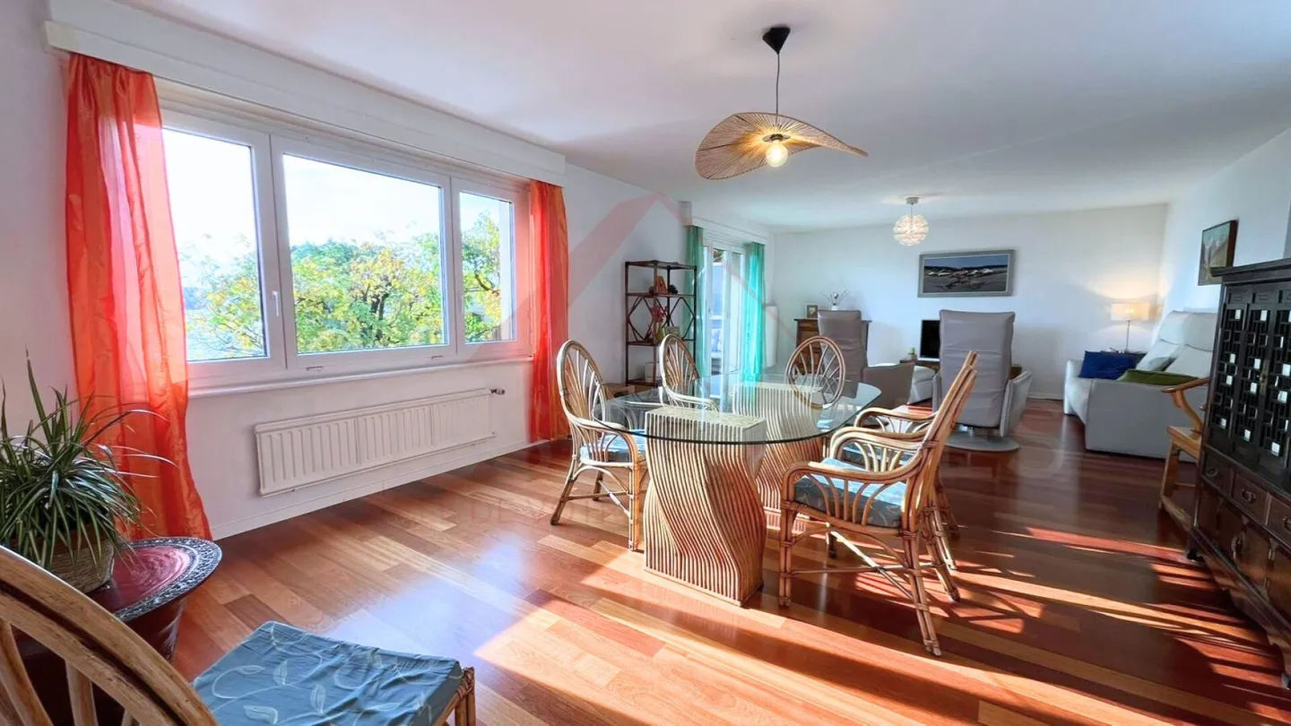Exceptional lake view - Superb 4.5 room apartment of 128 m² with garage and high-end finishes in Neuchâtel - Photo 10 of 20