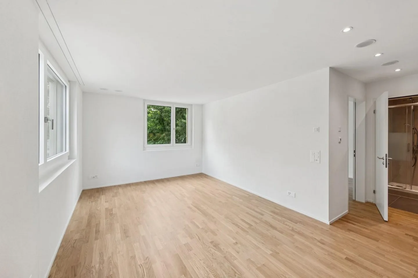 Modern, fully renovated 2.5-room apartment for rent! - Photo 9 of 13