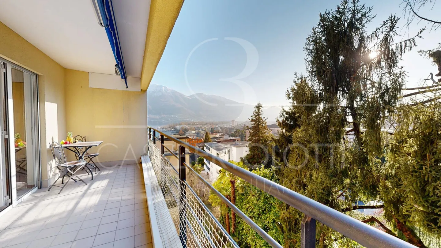 Light, Location, Quality of Life - Your Oasis of Comfort in Muralto - Photo 1 of 14