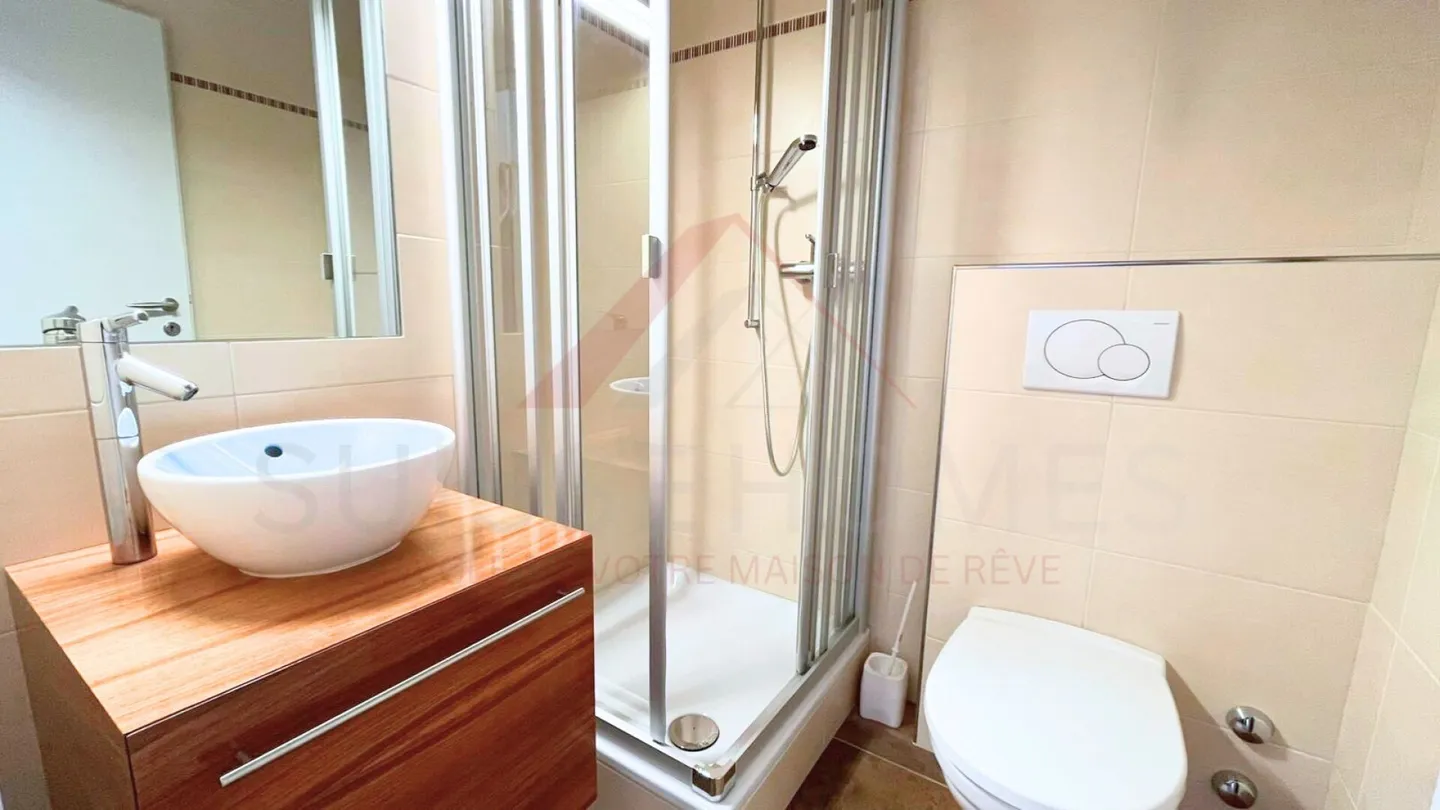 Exceptional lake view - Superb 4.5 room apartment of 128 m² with garage and high-end finishes in Neuchâtel - Photo 16 of 20