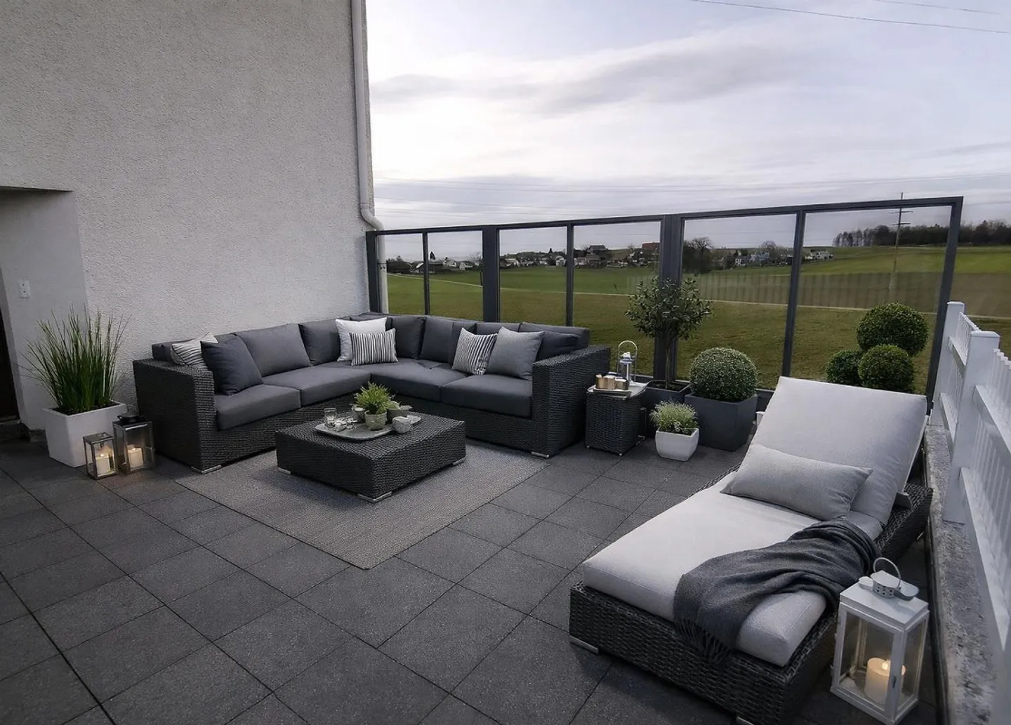 Bright 4-room apartment with balcony and terrace in Wünnewil - from 1.10. - Photo 8 of 10