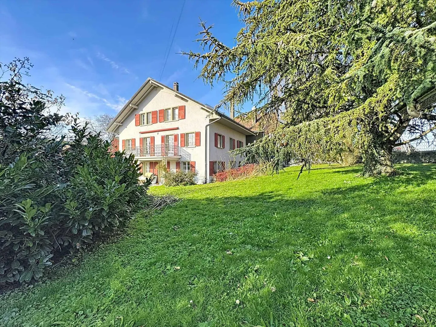 Country House - Photo 4 of 11