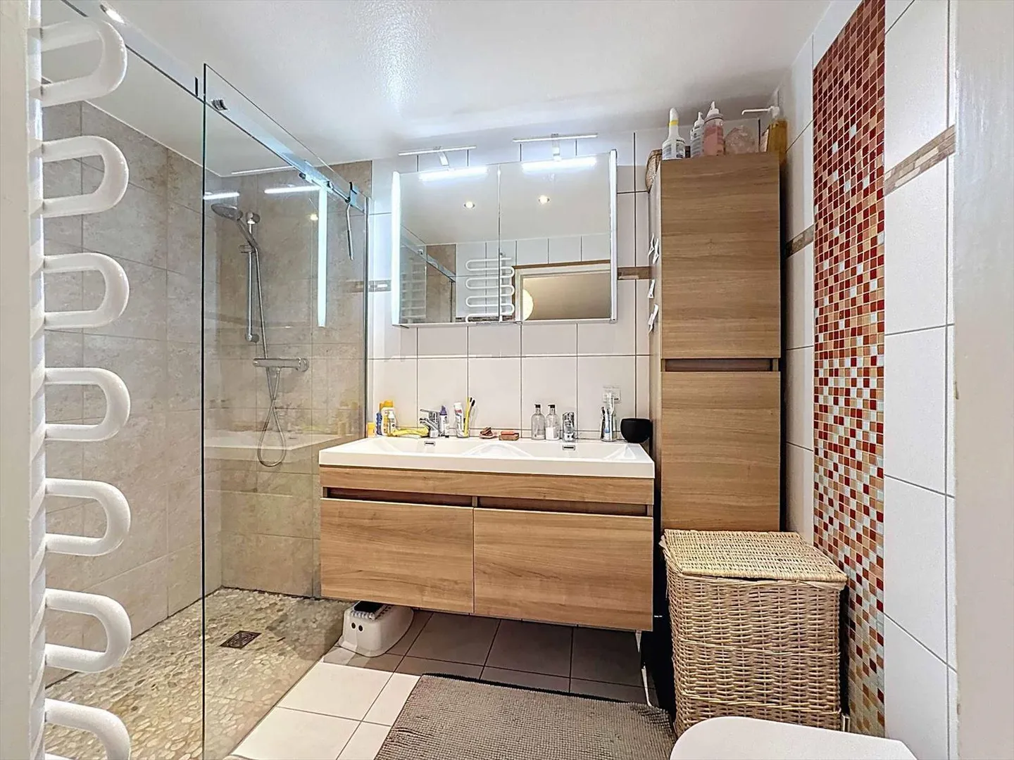 Country House - Photo 8 of 11