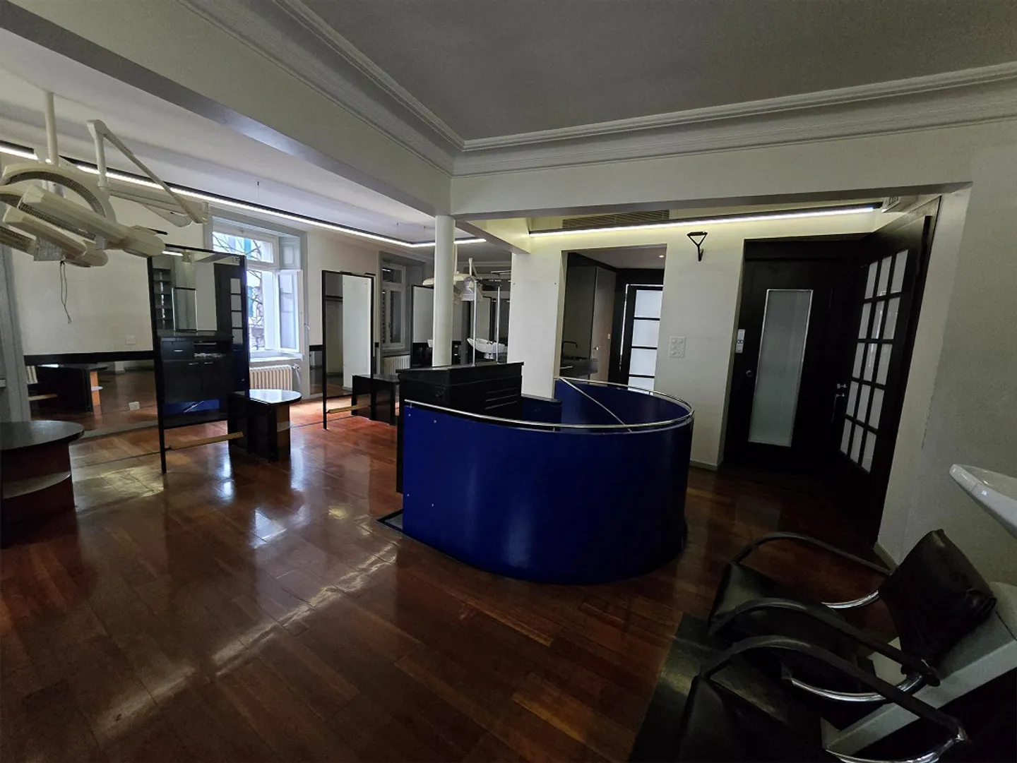 Salon de coiffure agrandi dans un emplacement attrayant - limité jusqu'au 31... - Photo 5 sur 5