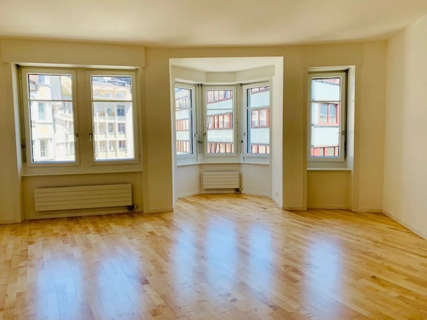 Bel pied-à-terre nel centro di Losanna - Foto 2 di 4
