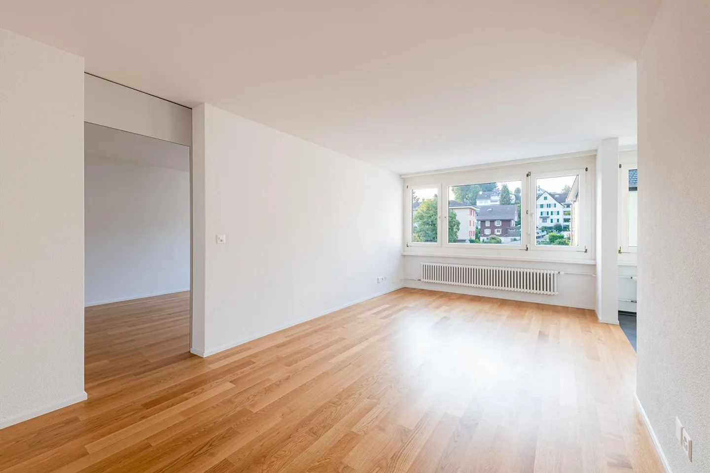 Spacious 2.5 Room Apartment - Photo 1 of 6