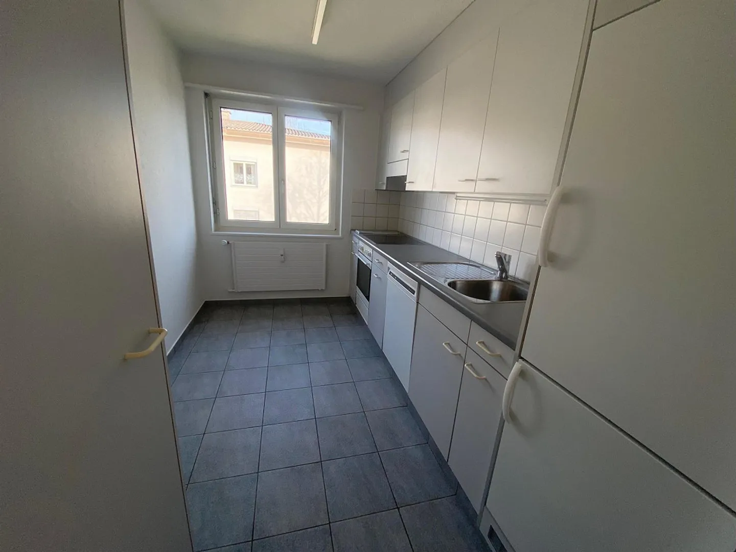 appartement situé au centre - Photo 2 sur 12