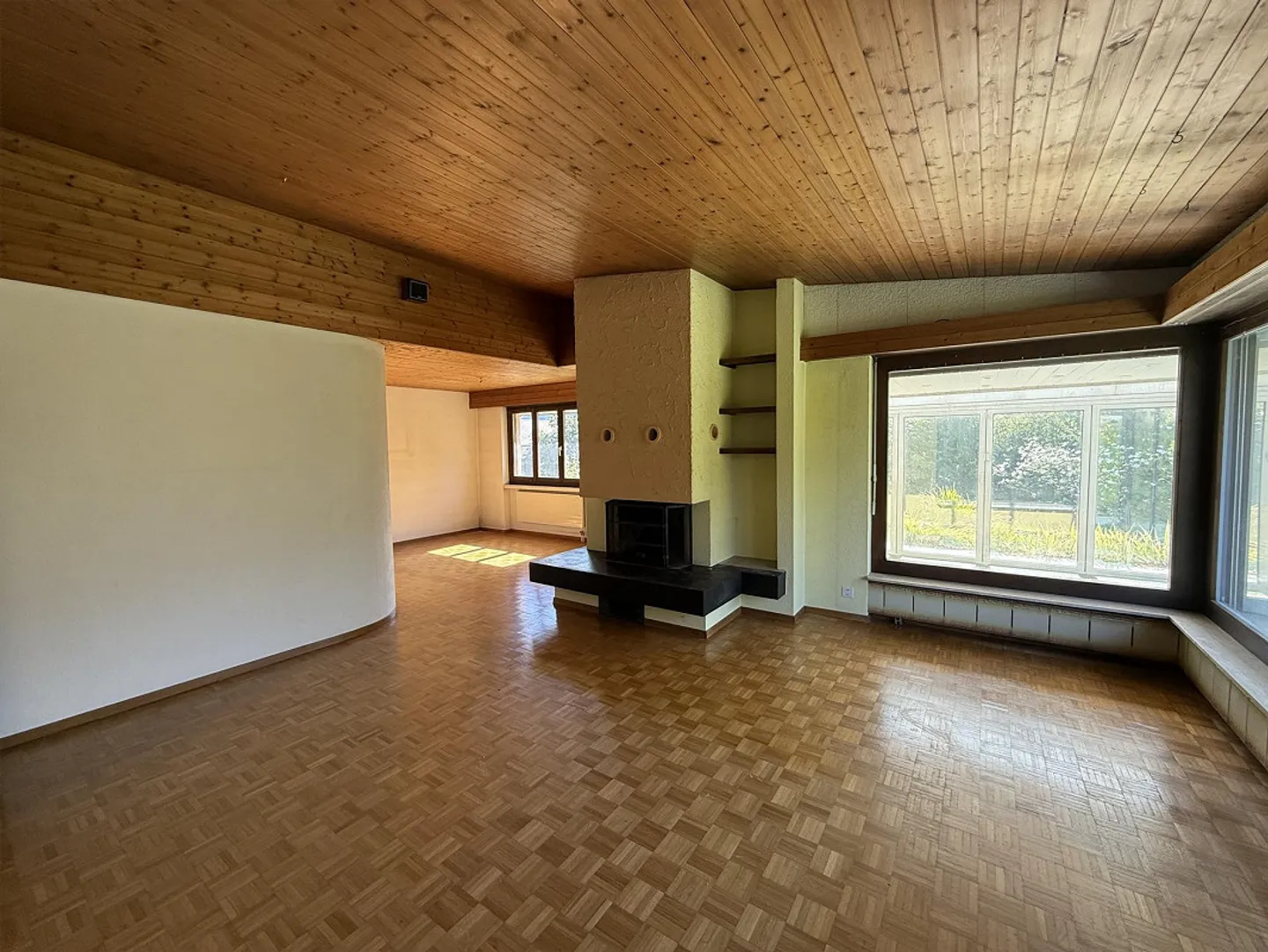 Affascinante casa unifamiliare di 6,5 stanze con giardino d'inverno a Mörschwil - Foto 8 di 15