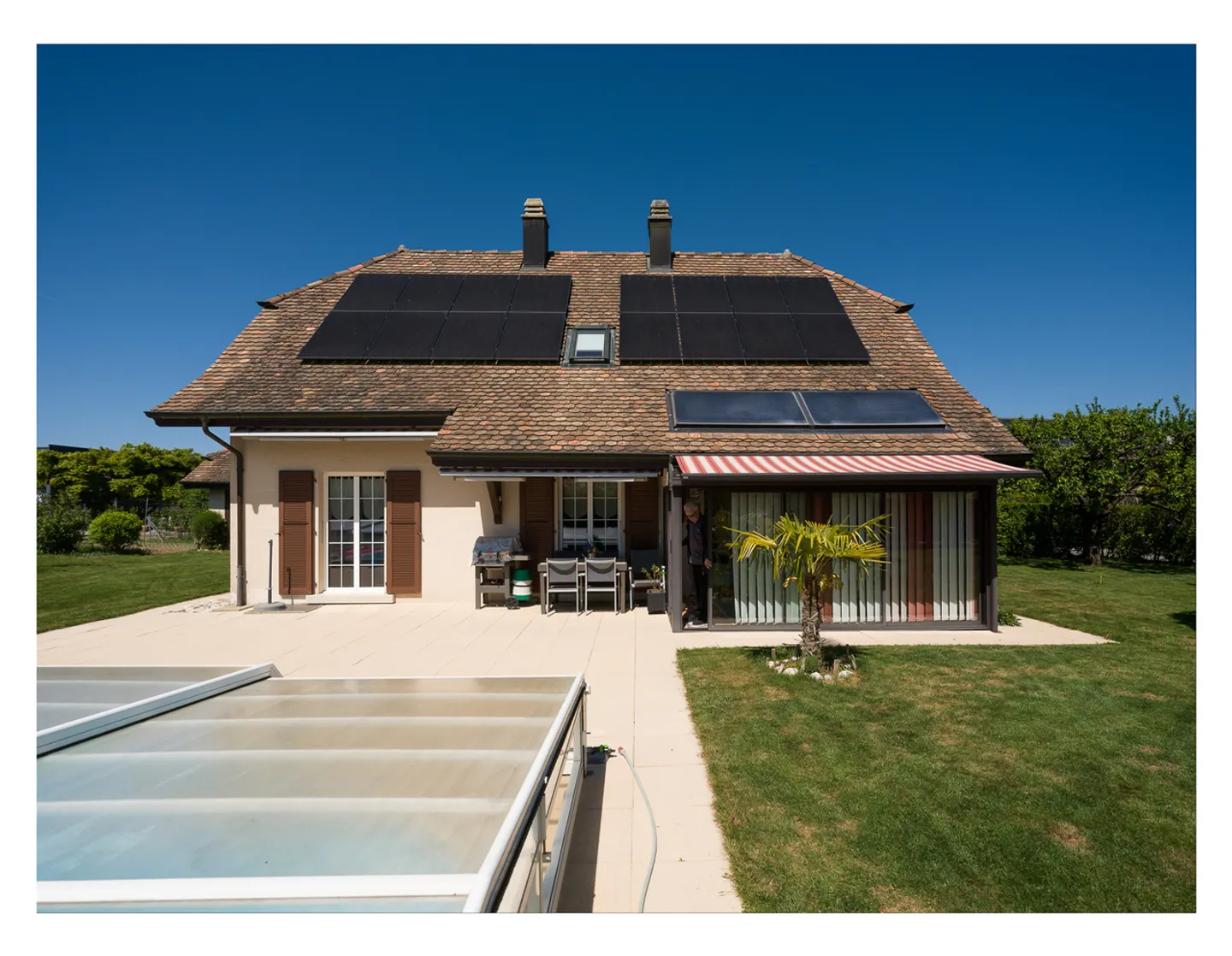 IN VENDITA UNA MAGNIFICA VILLA VAUDENSE CON PISCINA - Foto 1 di 26