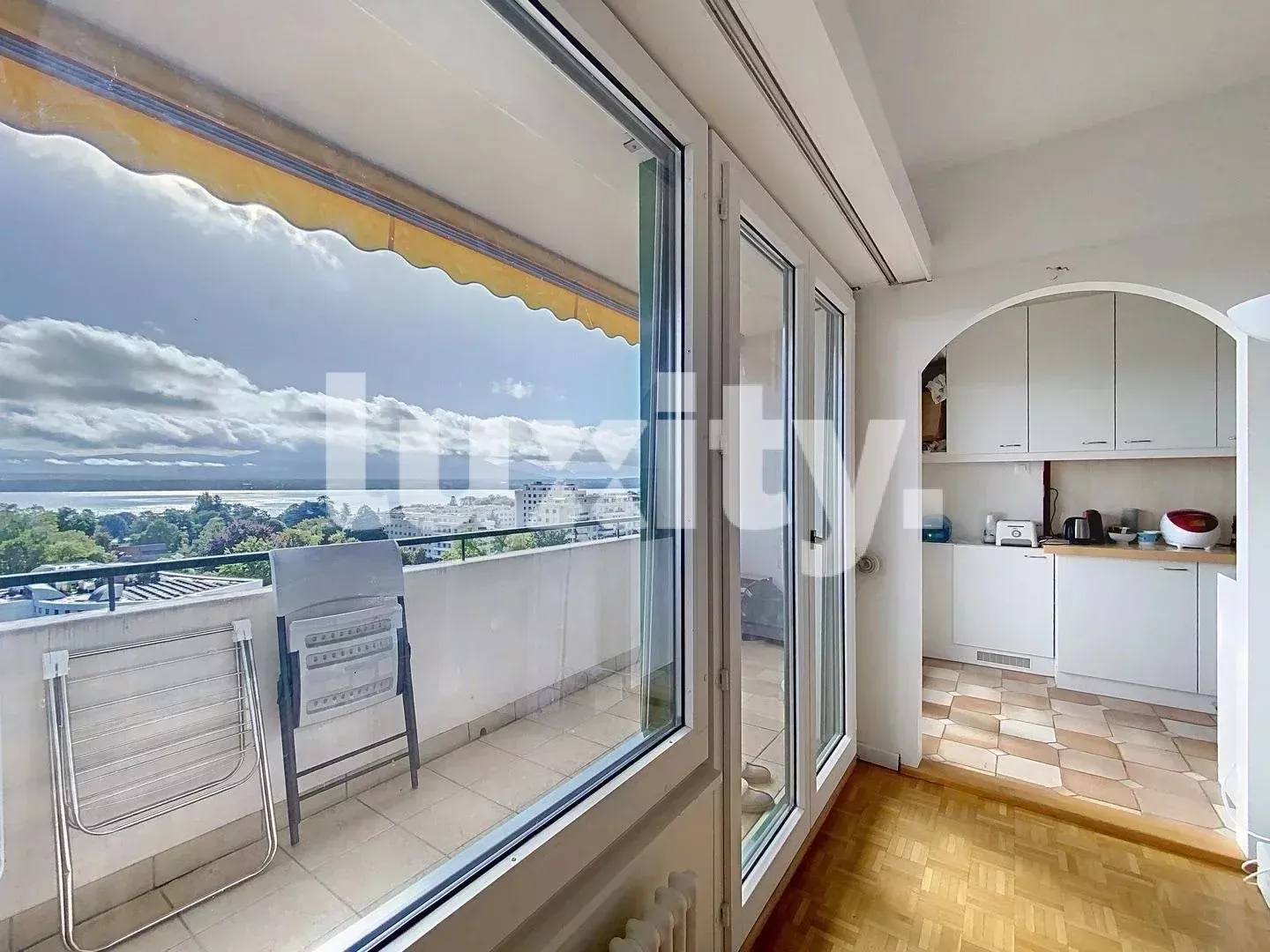 Zu vermieten in Versoix ? 5-Zimmer-Wohnung mit Seeblick - Foto 1 von 5