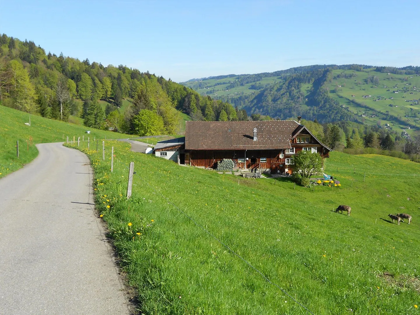 Ferme ancienne indépendante avec panorama sur les montagnes - Photo 16 sur 16