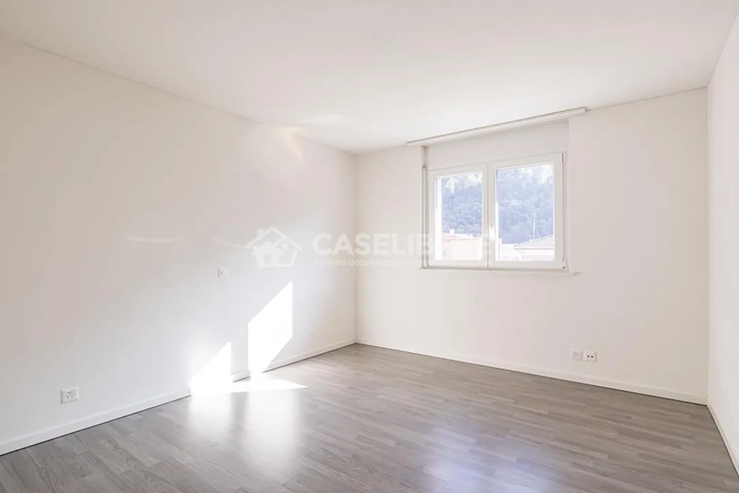 IDEAL 3.5 ZIMMER IN CADENAZZO - Foto 9 von 12