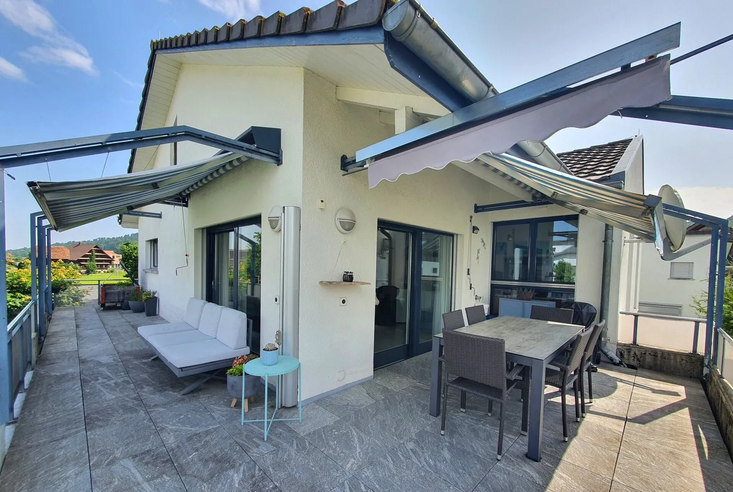 Vivere come in una casa unifamiliare - Ampio attico su due piani con terrazza soleggiata - Foto 3 di 8