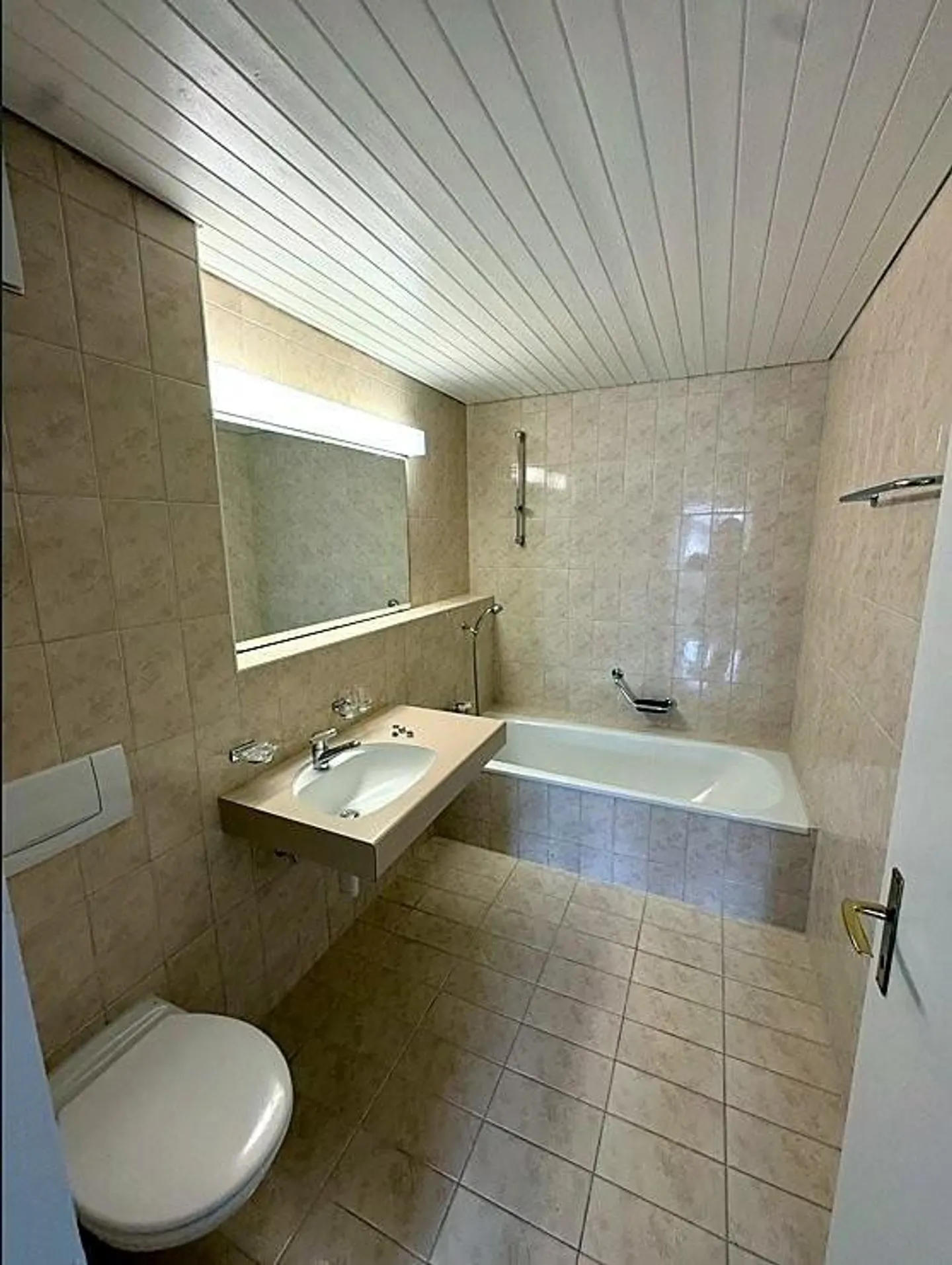 Appartement sous les combles élégant avec charme - Photo 7 sur 7
