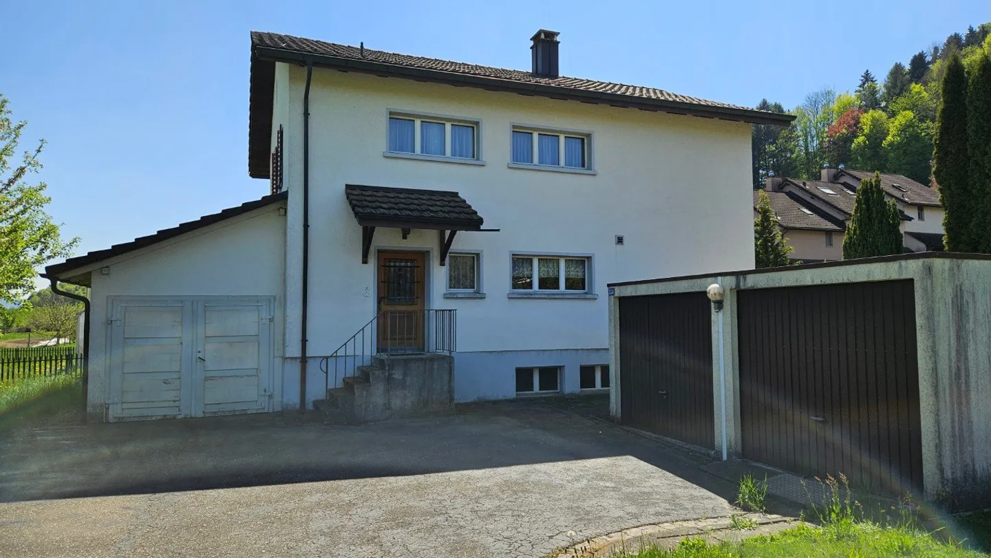 6½ Room Residential House with 2 Apartments - Photo 2 of 16