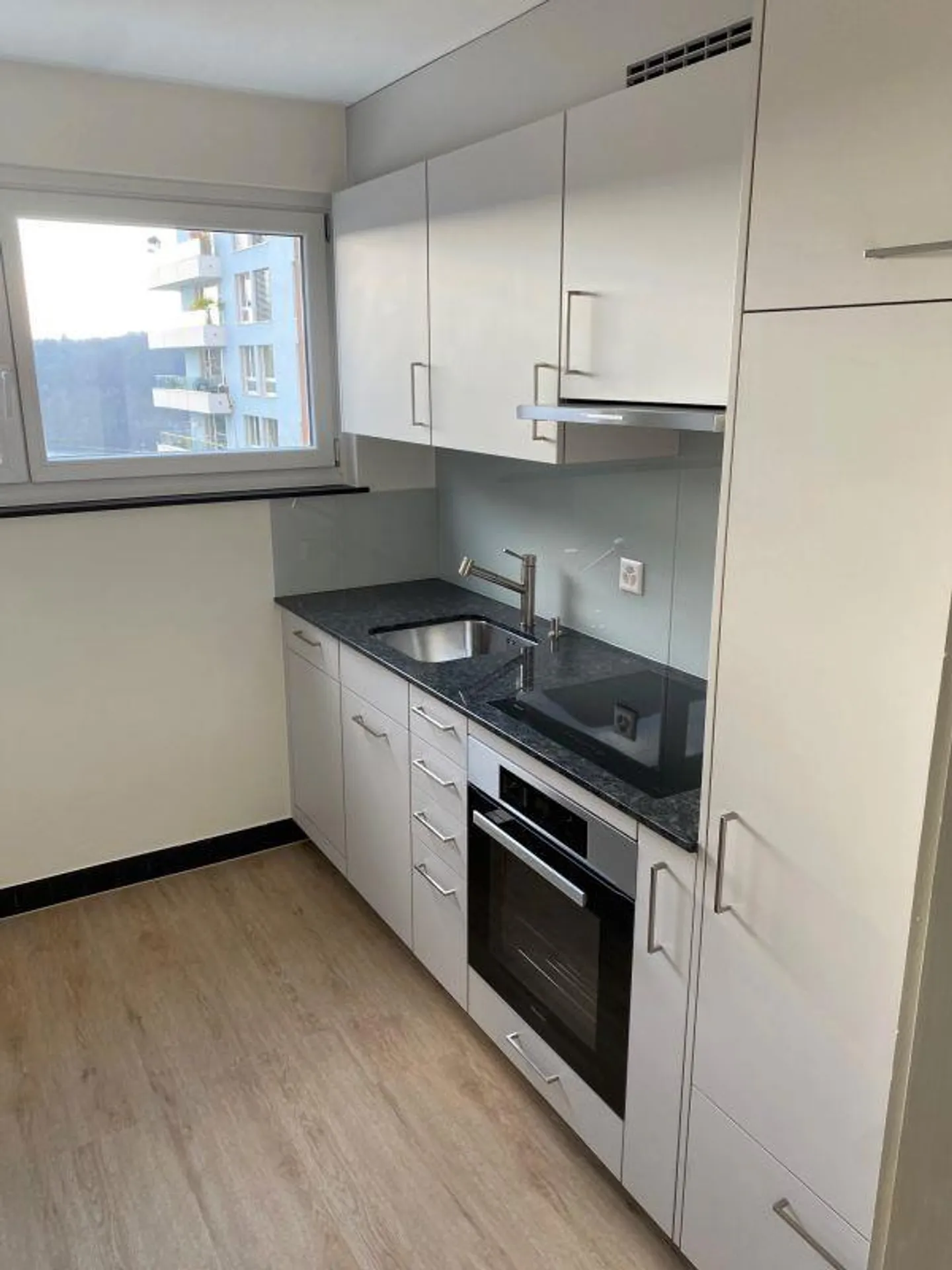 Appartement spacieux dans un emplacement central - Photo 2 sur 6