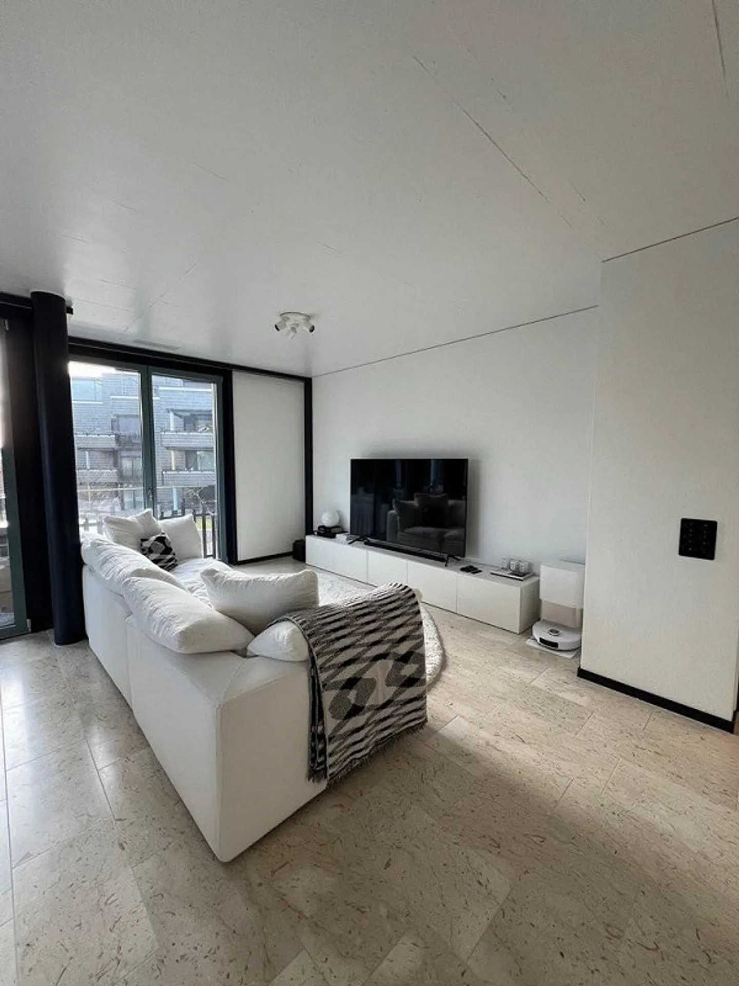 Appartement moderne de 1,5 pièce dans un immeuble neuf directement à l'aéroport de Kloten - Photo 5 sur 10