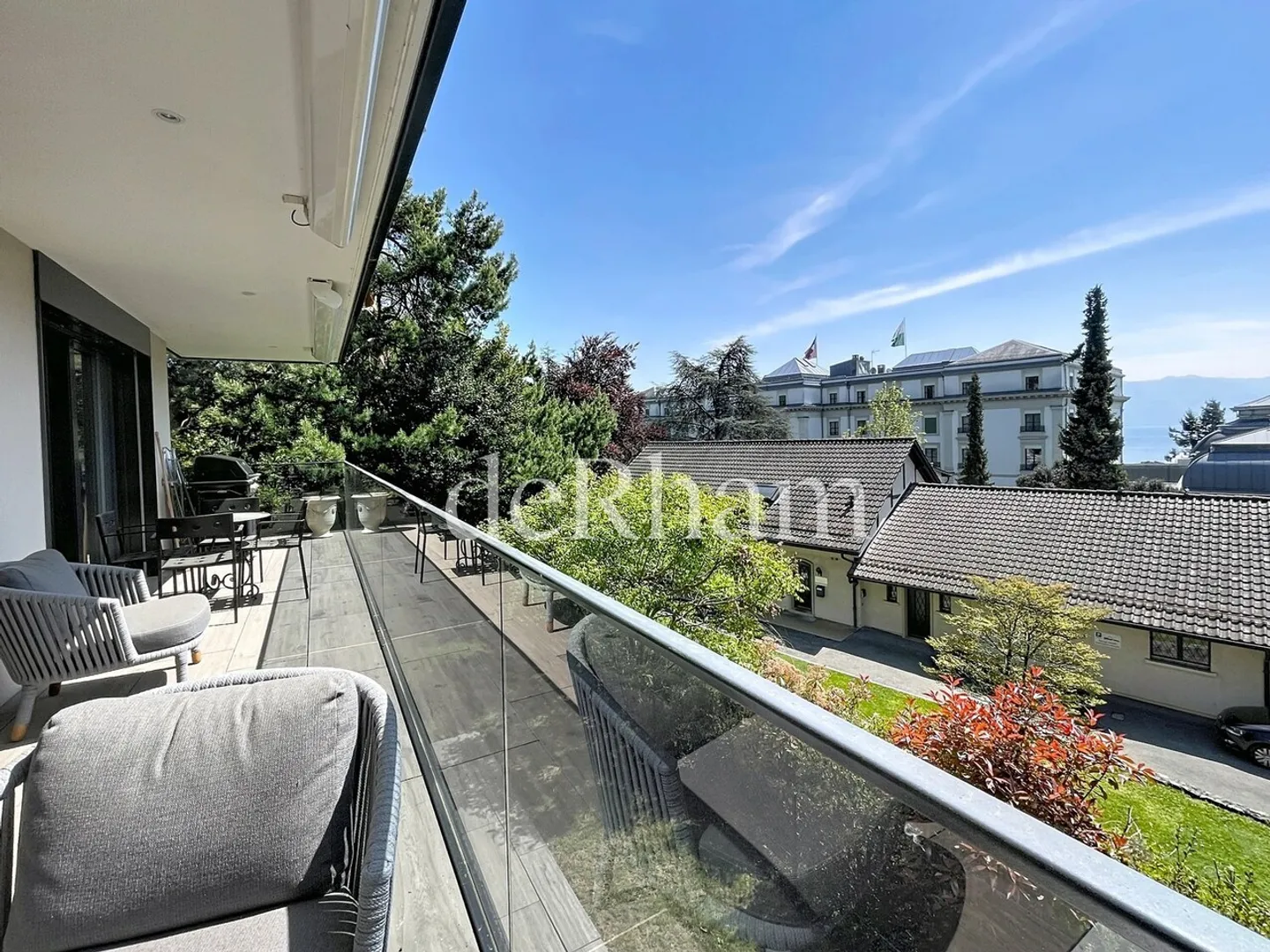 Appartamento di Lusso con Vista Lago - Foto 1 di 12