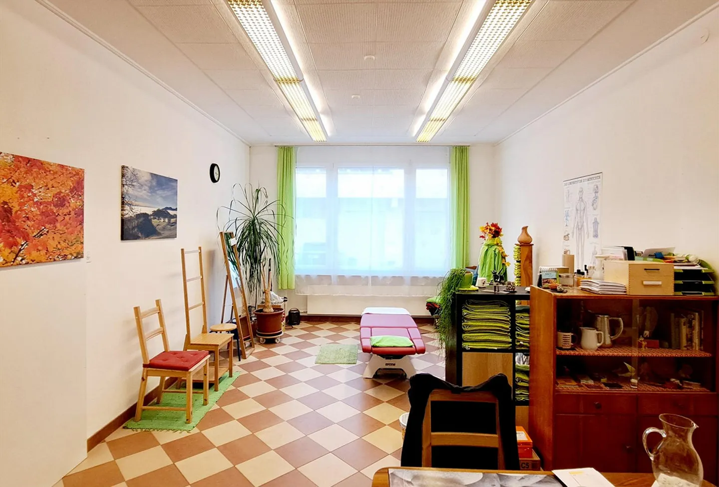 Sehr schöne und helle Praxis - Foto 2 von 7