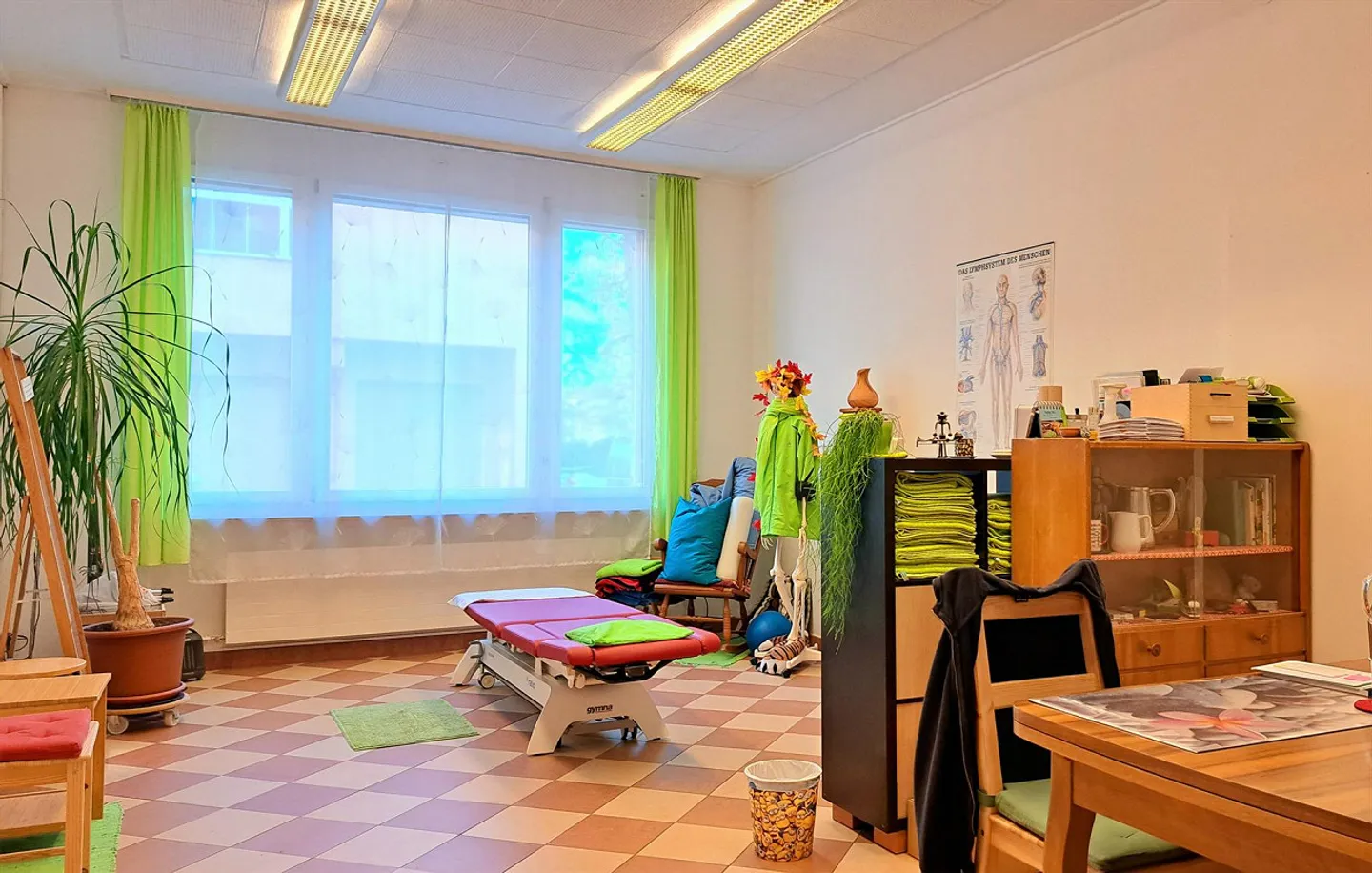 Sehr schöne und helle Praxis - Foto 1 von 7