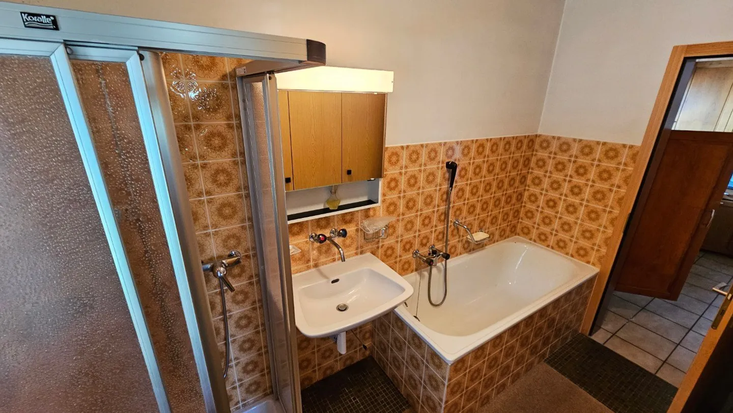 6½ Room Residential House with 2 Apartments - Photo 11 of 16
