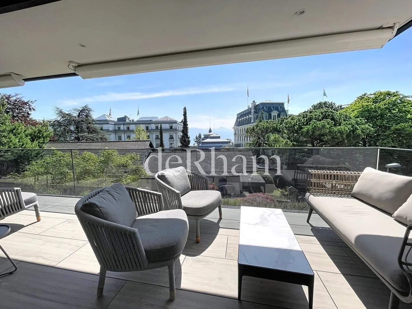 Appartamento di Lusso con Vista Lago - Foto 11 di 12