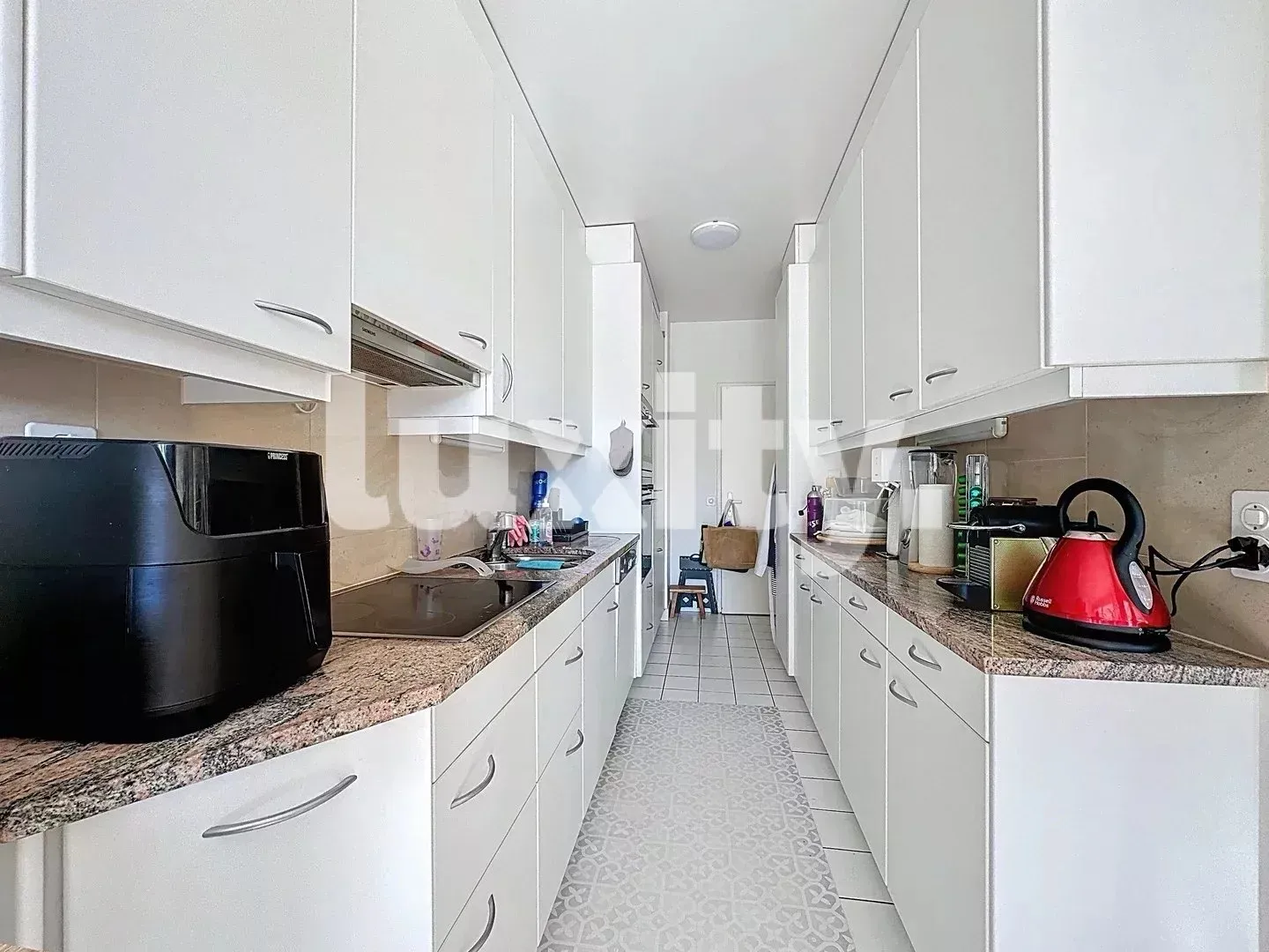 Appartement spacieux de 6 pièces - Photo 3 sur 3