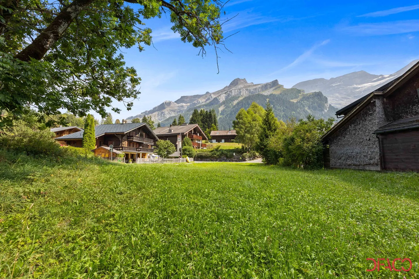 DUPLEX-APARTMENT LOT 2 CHALET ÉGLANTINE - Foto 1 von 25