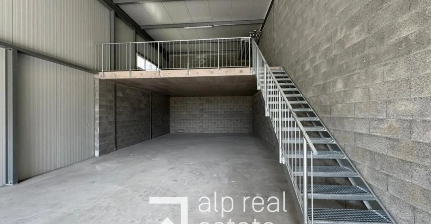 Versatile Commercial Space - Photo 4 of 5