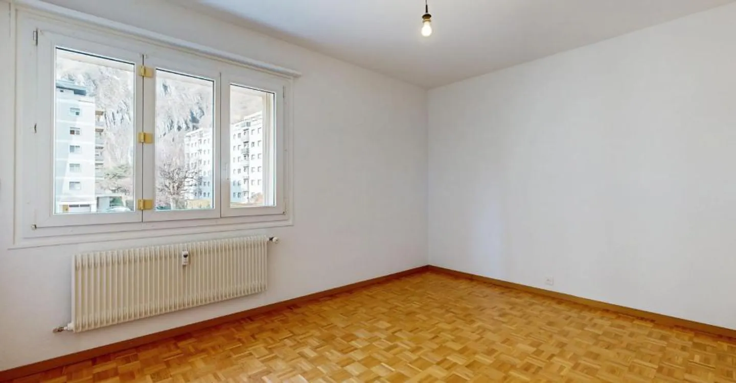 Spazioso appartamento di 3.5 locali in una zona tranquilla - Foto 5 di 9