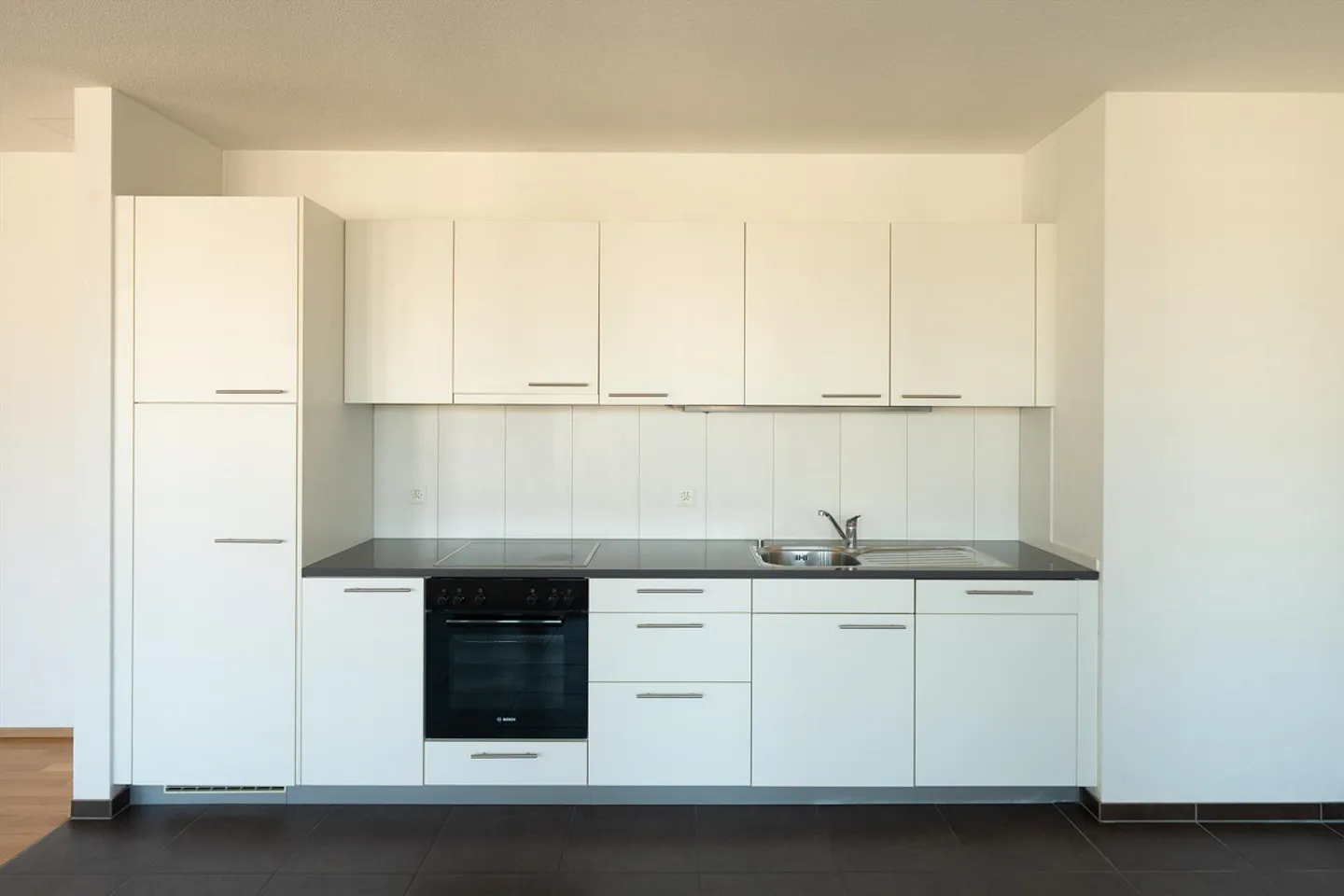 Charmant & Spécial - Êtes-vous prêt pour cet appartement ? - Photo 3 sur 6
