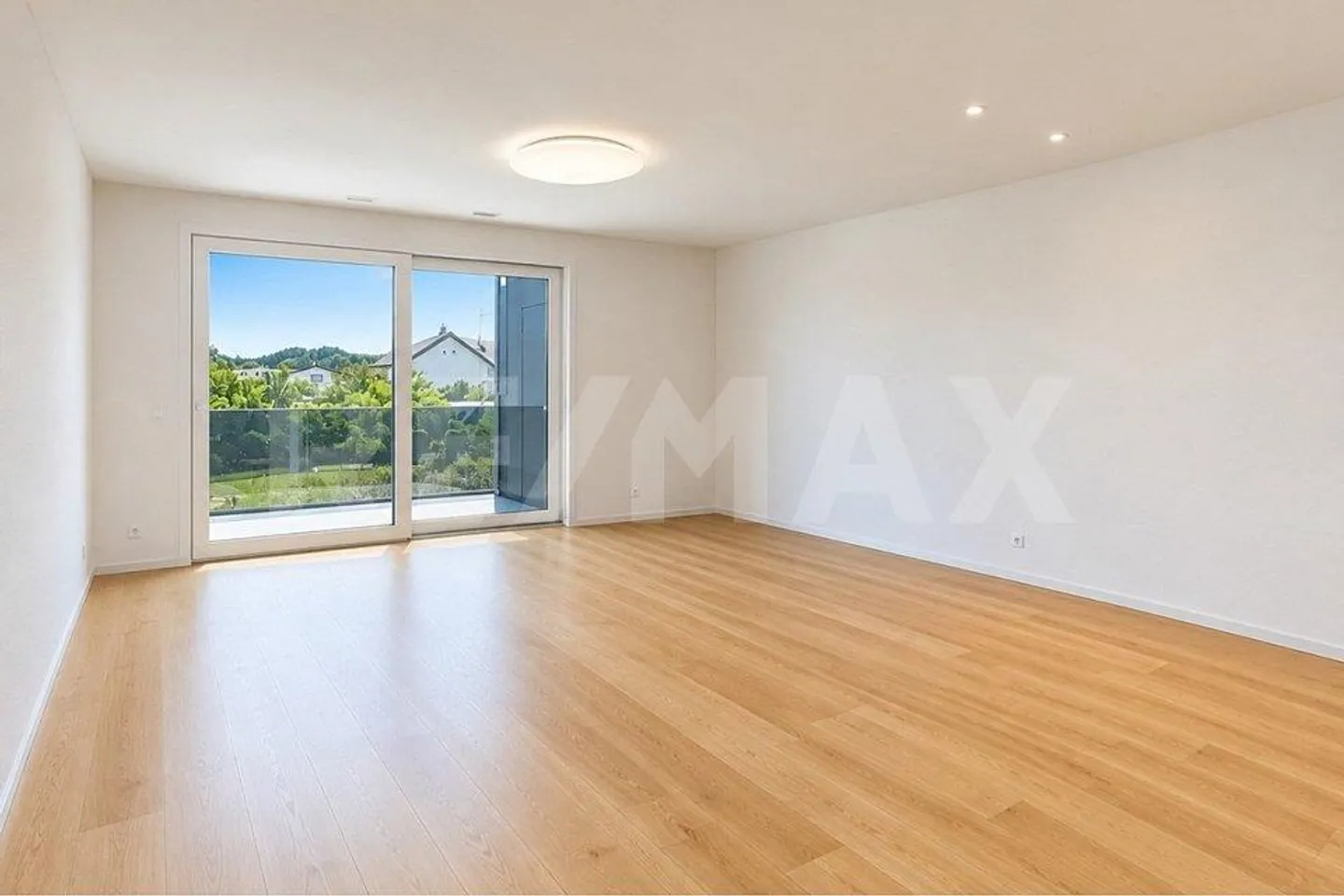 Modernes Apartment mit Balkon - Foto 1 von 13