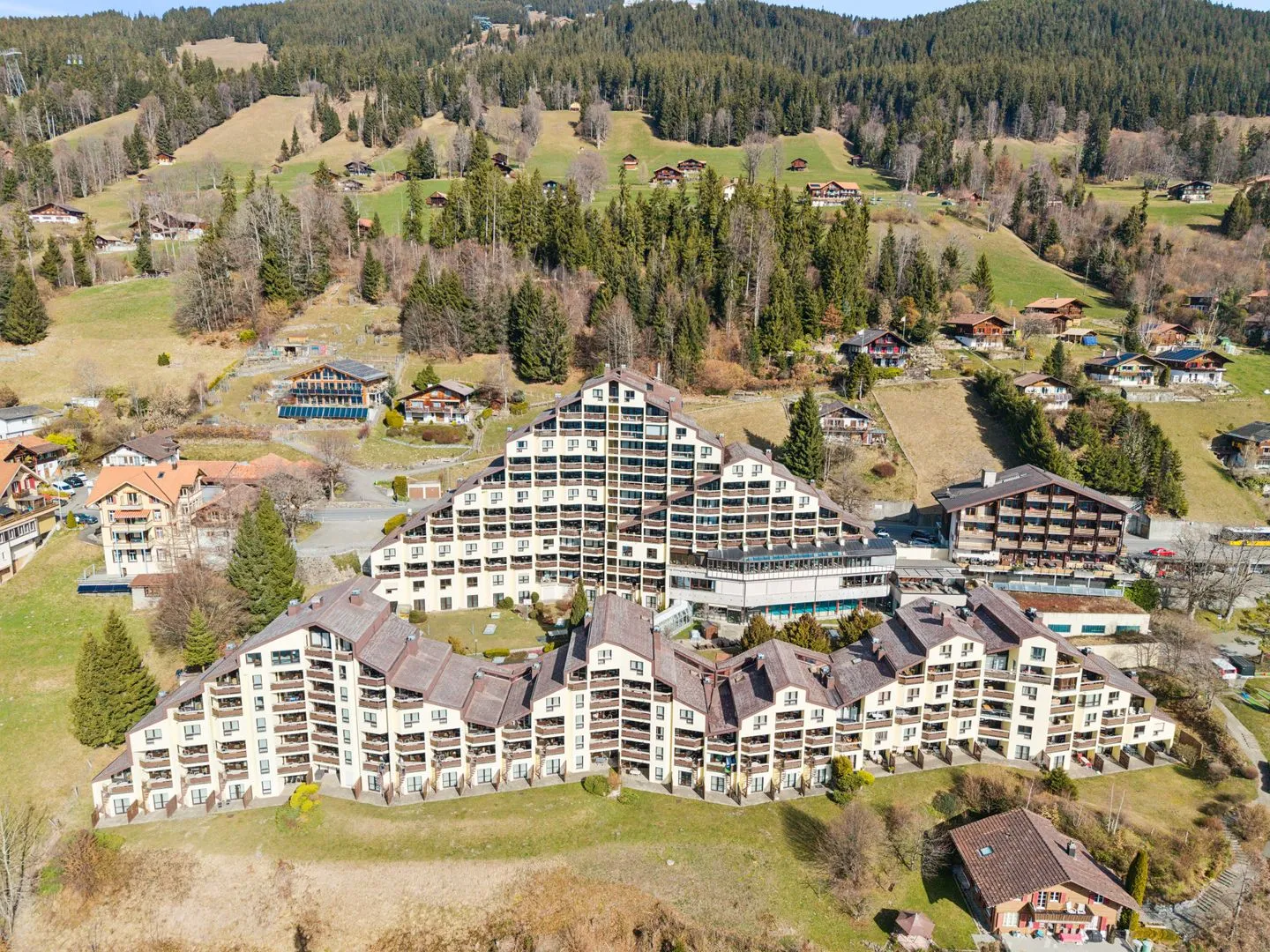 Charming 3.5-room apartment with kitchen and bathroom, bright - Photo 4 of 13