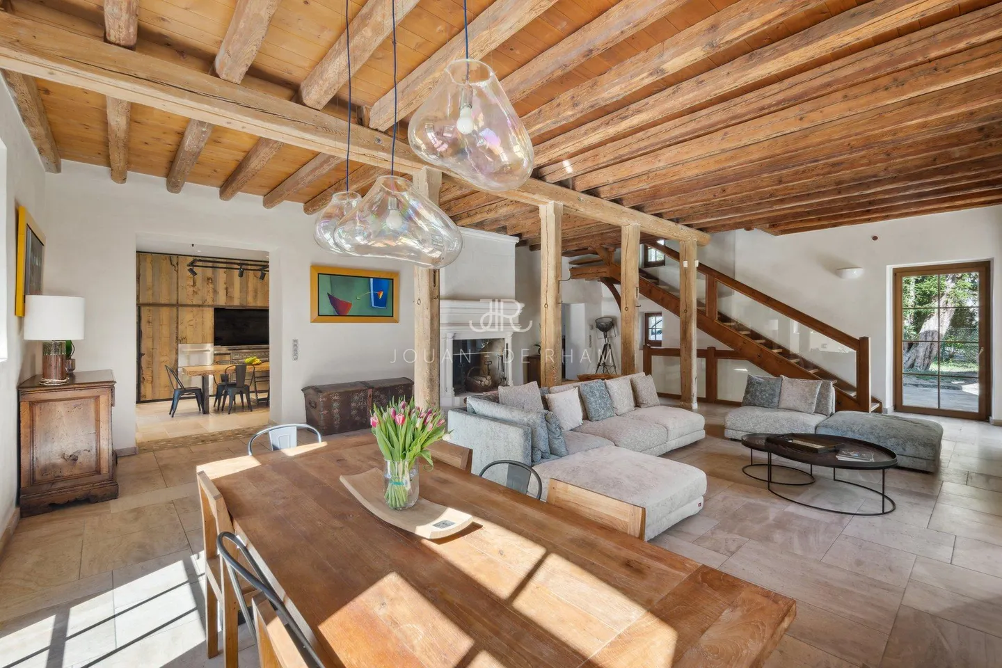 Magnificent renovated farmhouse - Photo 5 of 10